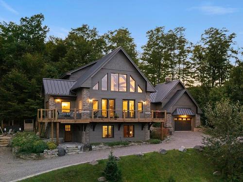 FaÃ§ade - 129 Ch. Des Ancêtres, Mont-Tremblant, QC - Outdoor With Deck Patio Veranda