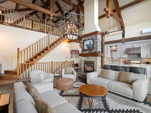 Salon - 129 Ch. Des Ancêtres, Mont-Tremblant, QC - Indoor Photo Showing Living Room With Fireplace