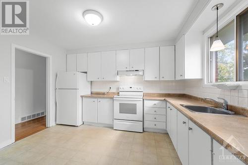 2628 Don Street, Ottawa, ON - Indoor Photo Showing Kitchen