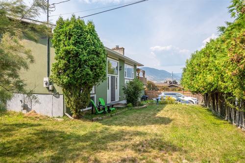 902 Maccleave Avenue, Penticton, BC - Outdoor