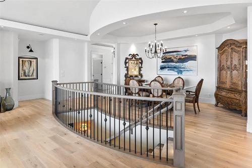 698 Devonian Avenue, Kelowna, BC - Indoor Photo Showing Living Room With Fireplace