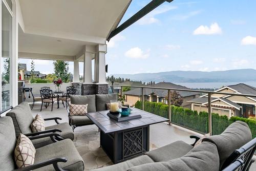 698 Devonian Avenue, Kelowna, BC - Outdoor With Deck Patio Veranda With Exterior