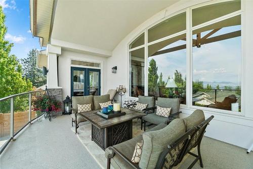 698 Devonian Avenue, Kelowna, BC - Indoor Photo Showing Other Room With Fireplace