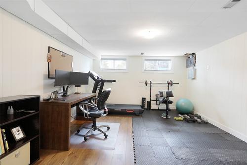 810 Patterson Avenue, Kelowna, BC - Indoor Photo Showing Office