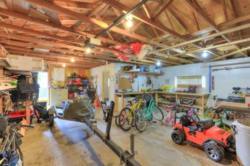 810 Patterson Avenue, Kelowna, BC - Indoor Photo Showing Basement