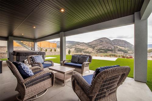 731 Carnoustie Drive, Kelowna, BC - Outdoor With Exterior