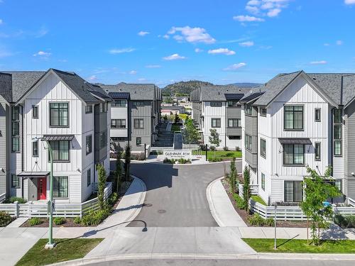 41-307 Glen Park Drive, Kelowna, BC - Outdoor With Facade