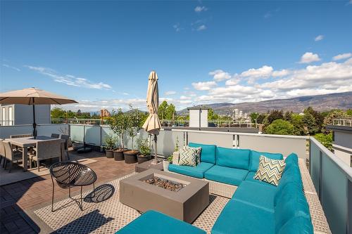 16-1515 Highland Drive, Kelowna, BC - Outdoor With Deck Patio Veranda