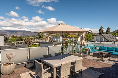 16-1515 Highland Drive, Kelowna, BC - Outdoor With Deck Patio Veranda