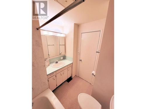 5445 Park Drive, Prince George, BC - Indoor Photo Showing Bathroom