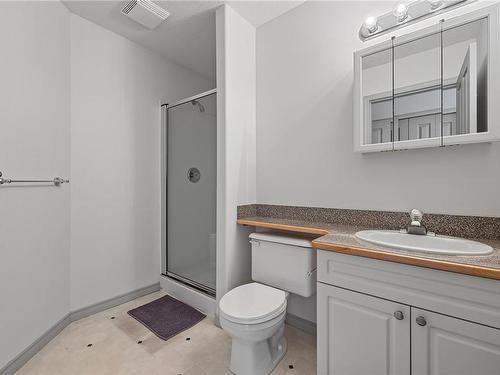 6388 Lasalle Rd, Nanaimo, BC - Indoor Photo Showing Bathroom