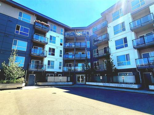 110-3070 Kilpatrick Ave, Courtenay, BC - Outdoor With Facade