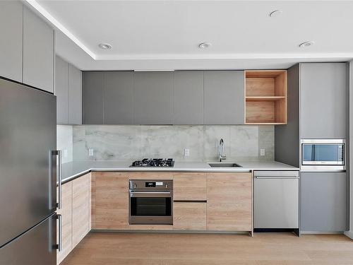 1007-369 Tyee Rd, Victoria, BC - Indoor Photo Showing Kitchen