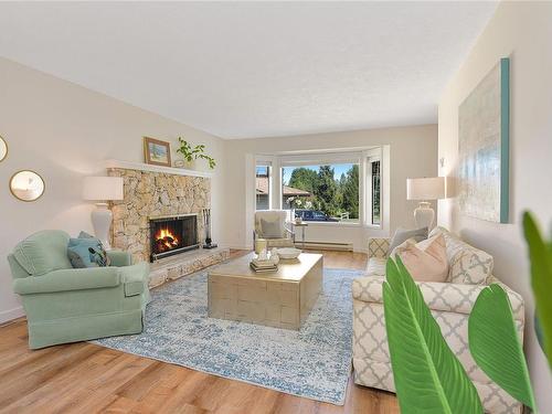 4372 Vanguard Pl, Saanich, BC 