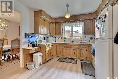 2604 Kliman Crescent, Regina, SK - Indoor Photo Showing Kitchen