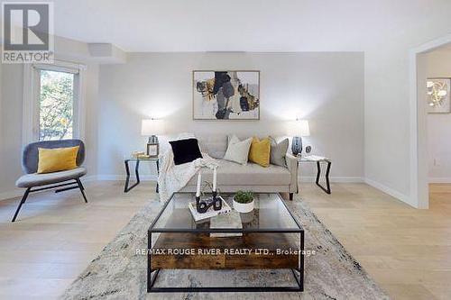 124 Manse Road, Toronto (West Hill), ON - Indoor Photo Showing Living Room