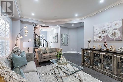 2369 Grand Oak Trail, Oakville, ON - Indoor Photo Showing Living Room