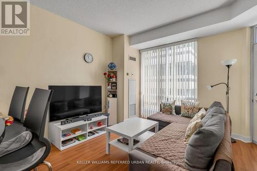 1209 - 85 Bloor Street E, Toronto (Church-Yonge Corridor), ON - Indoor Photo Showing Living Room