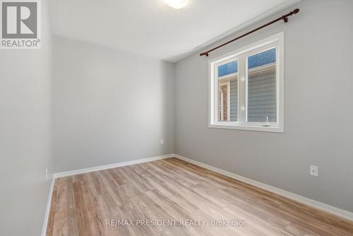 142 Emick Drive, Hamilton (Meadowlands), ON - Indoor Photo Showing Other Room