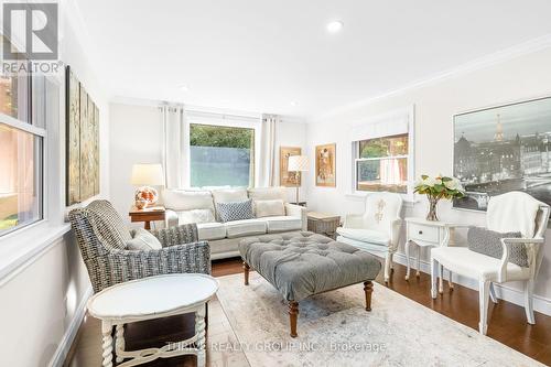 25 Rollingwood Circle, London, ON - Indoor Photo Showing Living Room