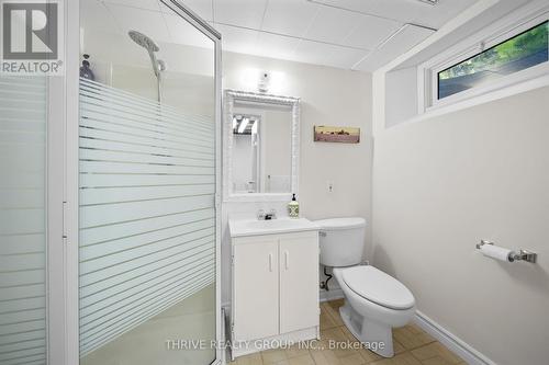 25 Rollingwood Circle, London, ON - Indoor Photo Showing Bathroom