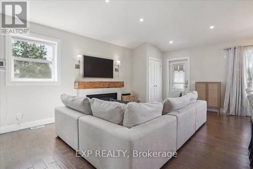 715 Drury Lane, Burlington (Brant), ON - Indoor Photo Showing Living Room With Fireplace