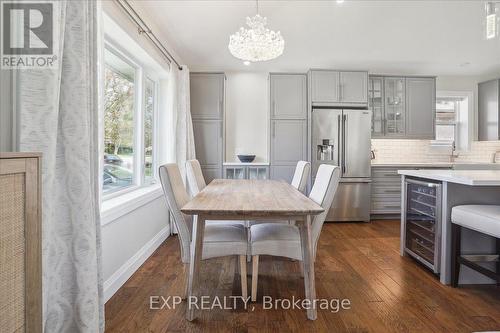 715 Drury Lane, Burlington, ON - Indoor Photo Showing Dining Room