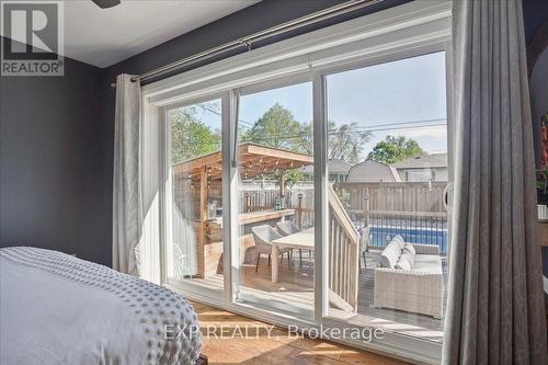 715 Drury Lane, Burlington, ON - Indoor Photo Showing Bedroom