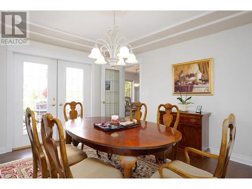 310 Woodcrest Court, Kelowna, BC - Indoor Photo Showing Dining Room