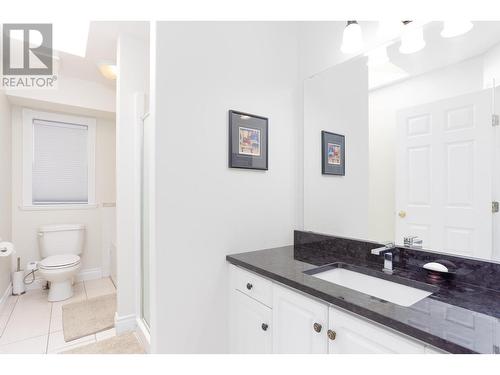 310 Woodcrest Court, Kelowna, BC - Indoor Photo Showing Bathroom