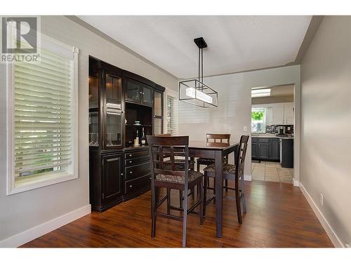 1862 Aitkins Court, Kelowna, BC - Indoor Photo Showing Dining Room