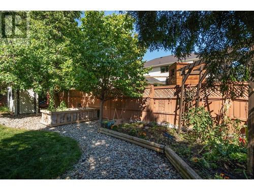 1862 Aitkins Court, Kelowna, BC - Outdoor