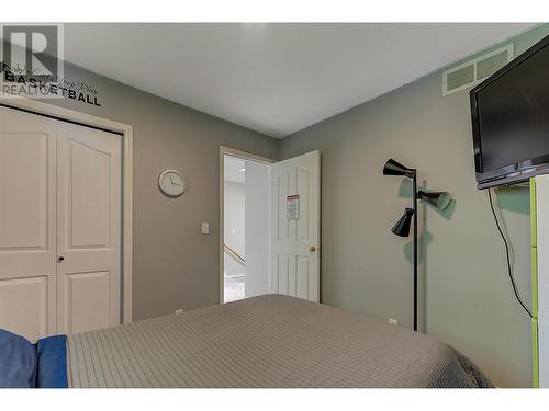 1862 Aitkins Court, Kelowna, BC - Indoor Photo Showing Bedroom