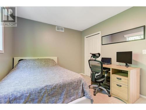 1862 Aitkins Court, Kelowna, BC - Indoor Photo Showing Bedroom