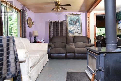 1701 P Line Rd, Hilton Beach, ON - Indoor Photo Showing Living Room