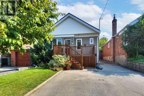 595 Northcliffe Boulevard, Toronto (Oakwood Village), ON - Outdoor