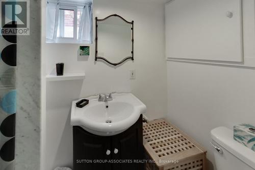 595 Northcliffe Boulevard, Toronto (Oakwood Village), ON - Indoor Photo Showing Bathroom