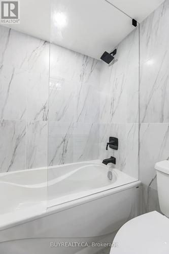 410 - 1131 Steeles Avenue W, Toronto (Westminster-Branson), ON - Indoor Photo Showing Bathroom