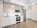 712 - 2301 Danforth Avenue, Toronto (East End-Danforth), ON  - Indoor Photo Showing Kitchen 