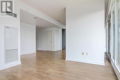 301 - 117 Mcmahon Drive, Toronto (Bayview Village), ON - Indoor Photo Showing Other Room