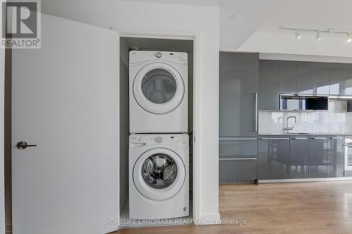 301 - 117 Mcmahon Drive, Toronto (Bayview Village), ON - Indoor Photo Showing Laundry Room