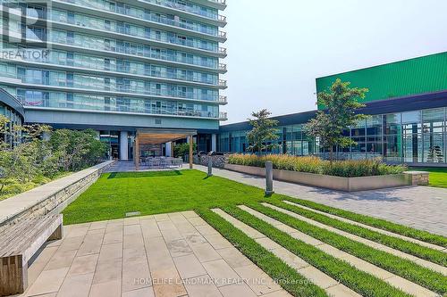 301 - 117 Mcmahon Drive, Toronto (Bayview Village), ON - Outdoor