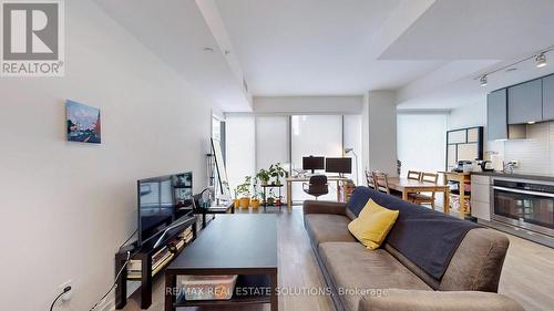 601 - 60 Colborne Street, Toronto (Church-Yonge Corridor), ON - Indoor Photo Showing Living Room