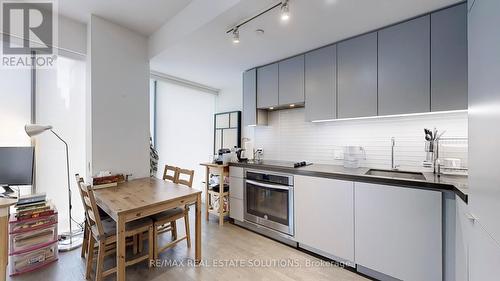 601 - 60 Colborne Street, Toronto (Church-Yonge Corridor), ON - Indoor Photo Showing Kitchen With Upgraded Kitchen