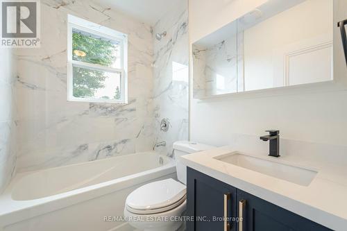 27 Garthwood Drive, Toronto (Kennedy Park), ON - Indoor Photo Showing Bathroom