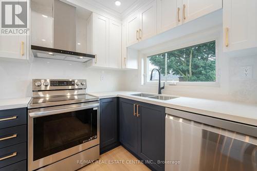 27 Garthwood Drive, Toronto (Kennedy Park), ON - Indoor Photo Showing Kitchen With Stainless Steel Kitchen With Double Sink