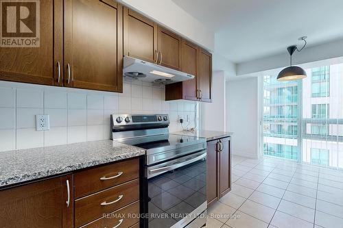 608 - 88 Grangeway Avenue, Toronto (Woburn), ON - Indoor Photo Showing Kitchen With Upgraded Kitchen