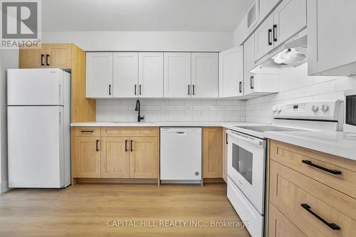 1601 - 3380 Eglinton Avenue E, Toronto (Scarborough Village), ON - Indoor Photo Showing Kitchen