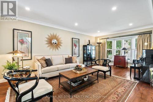 35 Daniel Court, Markham (Markham Village), ON - Indoor Photo Showing Living Room