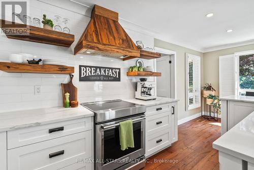 35 Daniel Court, Markham (Markham Village), ON - Indoor Photo Showing Kitchen